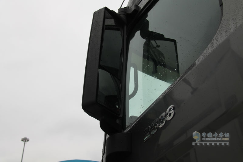 北奔重卡V3HT牽引車后視鏡
