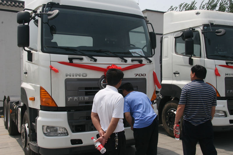 廣汽日野甩掛危化車型走進北京 獲用戶現(xiàn)場訂單