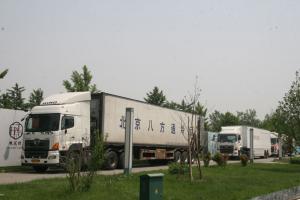 廣汽日野甩掛?；囆妥哌M北京 獲用戶現(xiàn)場訂單