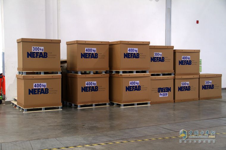武漢商用車展 斯堪尼亞現(xiàn)場演示大型實物高效物流運輸