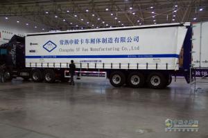 武漢商用車展 斯堪尼亞現(xiàn)場演示大型實物高效物流運輸