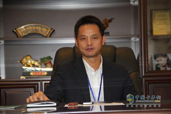 上海鴻安汽車銷售服務有限公司總經(jīng)理沈仲言