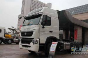 中國重汽T7H、天然氣牽引車荊門交車