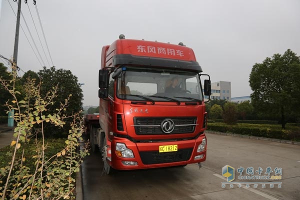 配備東風(fēng)康明斯發(fā)動(dòng)機(jī)的東風(fēng)商用車(chē)