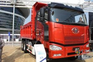 首批解放歐四自卸車出口俄國