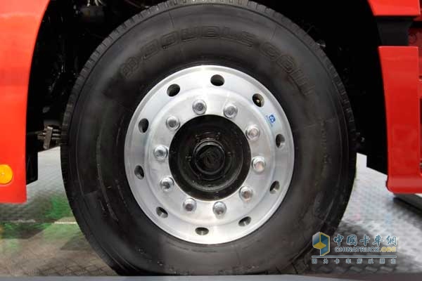 歐曼GTL 6系重卡 430馬力 6X4 牽引車 輪胎