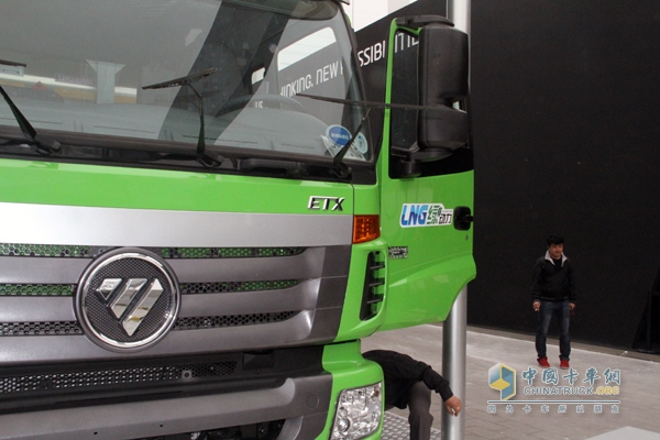 歐曼GTL 336馬力 6X4 自卸車 側臉