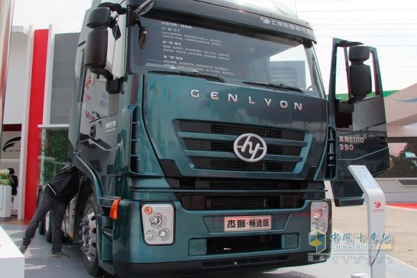 紅巖 杰獅C100暢途版 390馬力 6X4 牽引車 流線型設(shè)計(jì)