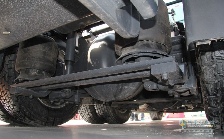 紅巖 杰獅C100暢途版 390馬力 6X4 牽引車 空氣懸掛