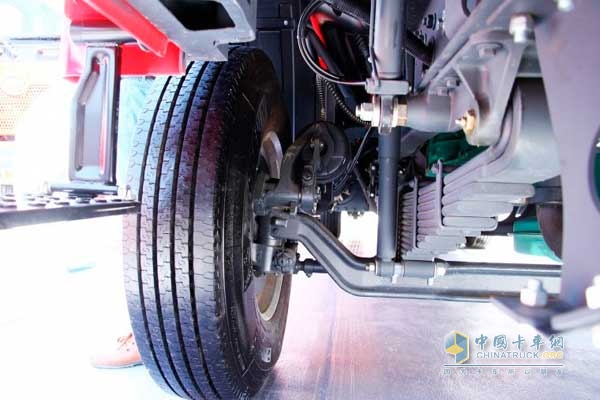 解放 J6P重卡 350馬力 6X4 LNG自卸車 前減震梁