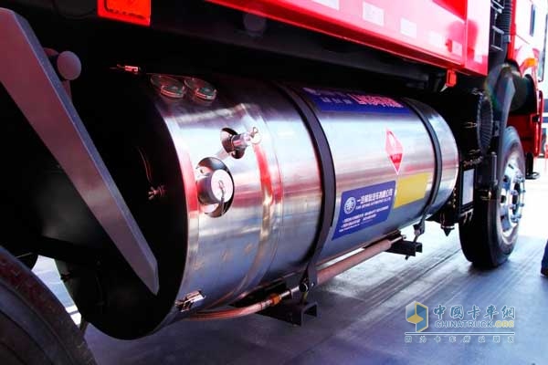 解放 J6P重卡 350馬力 6X4 LNG自卸車 LNG瓶