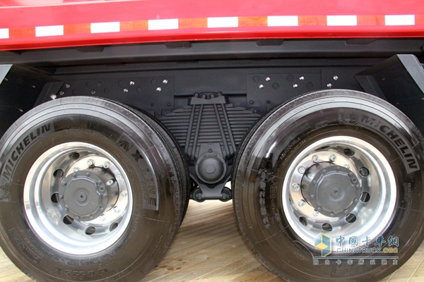 解放 J6P重卡 350馬力 6X4 LNG自卸車 輪胎