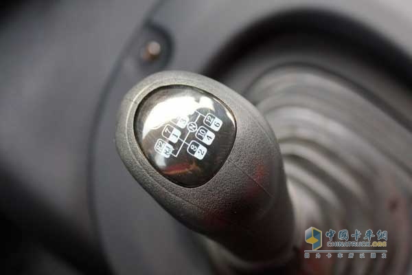 解放 J6P重卡 350馬力 6X4 LNG自卸車(chē) 檔位