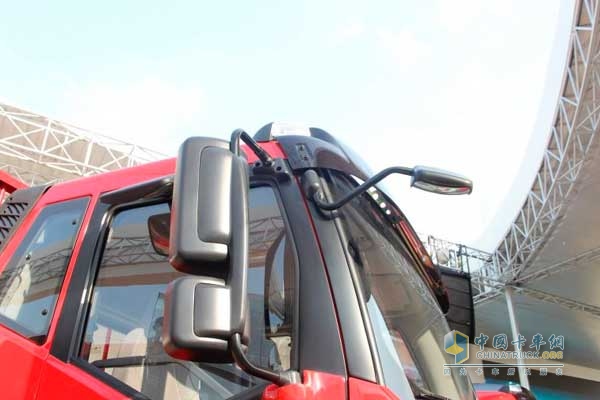 解放 J6L中卡 180馬力 4X2 LNG載貨車 反光鏡