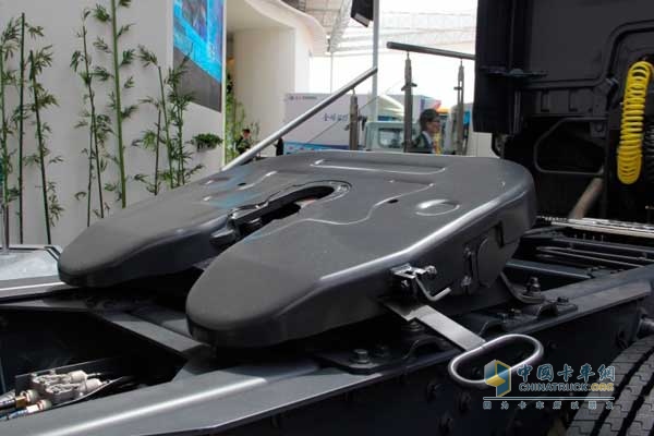 一汽解放 JH06重卡 370馬力 6X4 牽引車 牽引橋