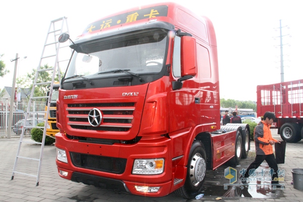 大運 N9重卡 430馬力 6X4 牽引車 前臉