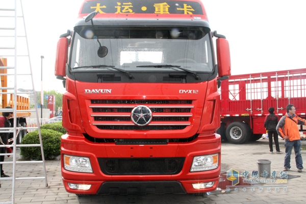 大運 N9重卡 430馬力 6X4 牽引車 正臉