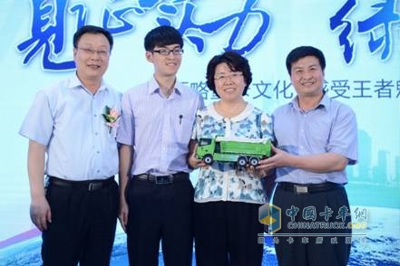 福田戴姆勒汽車升級(jí)節(jié)能減排   助力綠色未來(lái)