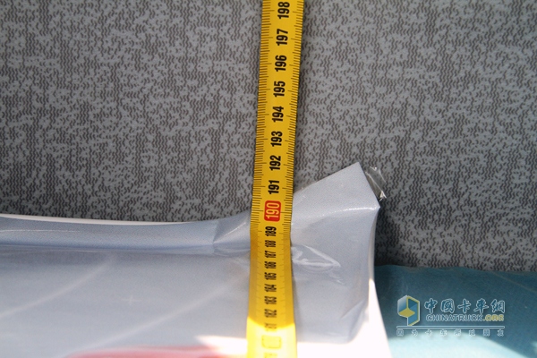 一汽解放安捷重卡6×2長(zhǎng)頭牽引車(chē)