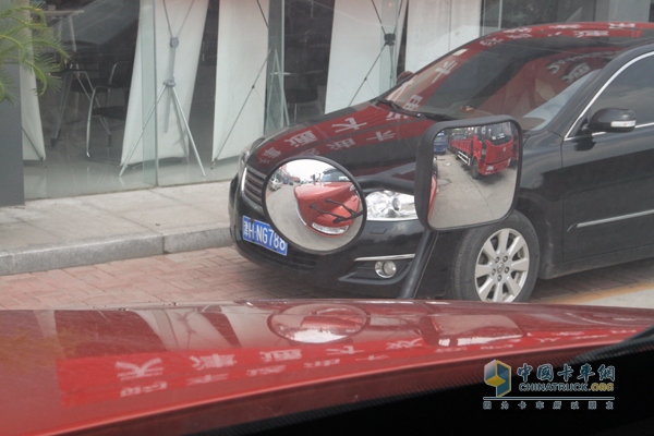 一汽解放安捷重卡6×2長(zhǎng)頭牽引車(chē)