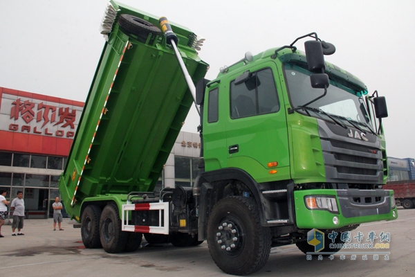 江淮格爾發(fā)新型智能渣土車