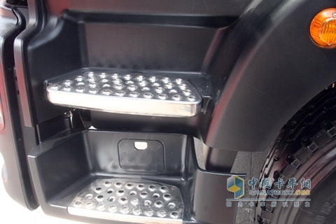 中國重汽 SITRAK-C5H郵政車4×2（5噸）