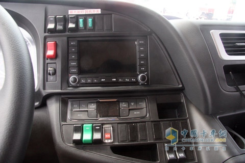 中國重汽 SITRAK-C5H郵政車4×2（5噸）