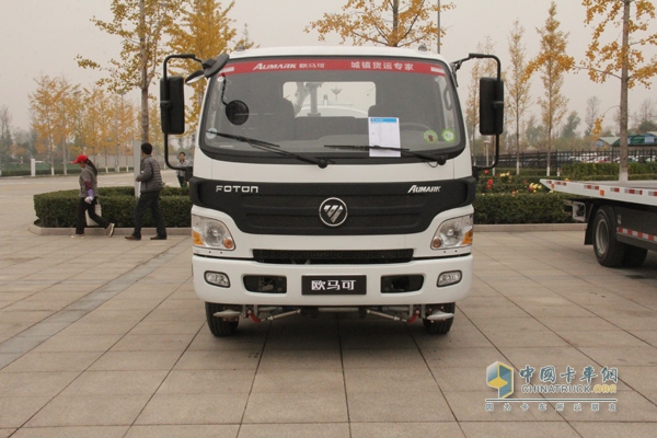 福田歐馬可 141馬力 4×2灑水車(chē)（BSZ5083GSSC4T033）