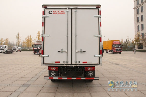 福田奧鈴CTX 118馬力4×2廂式載貨車（BJ5049XXY-BF）