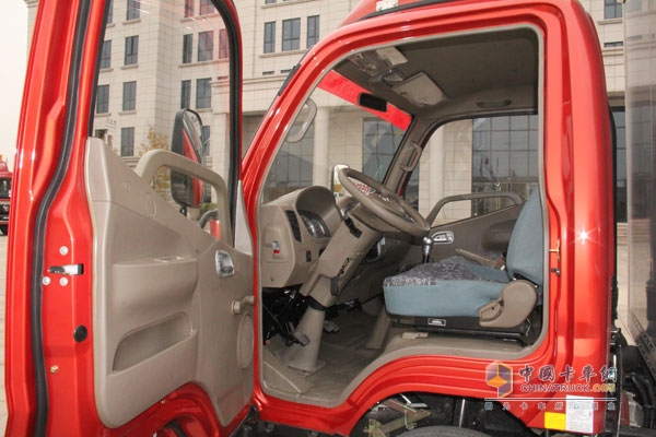 福田奧鈴CTX 118馬力4×2廂式載貨車(chē)（BJ5049XXY-BF）