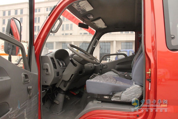 福田奧鈴TX 110馬力4×2平板載貨車（BJ1049V9PD6-AA）