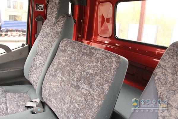 福田奧鈴TX 110馬力4×2平板載貨車（BJ1049V9PD6-AA）