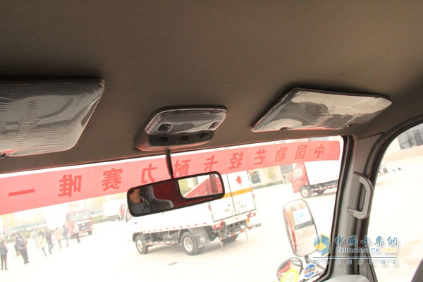 福田奧鈴TX 110馬力4×2平板載貨車（BJ1049V9PD6-AA）