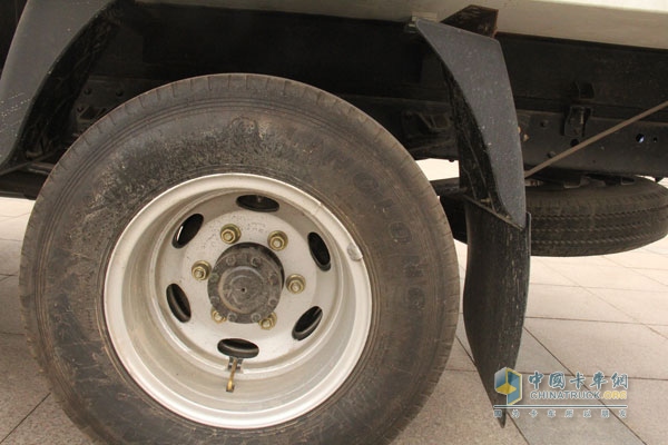 福田奧鈴CTX 118馬力4×2冷藏車（BJ5049XLC-BB）