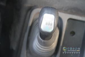 上汽依維柯紅巖 新金剛 智能渣土車(chē)