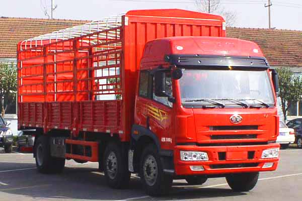 一汽解放青島 悍V 240馬力 6×2天然氣載貨車(chē)
