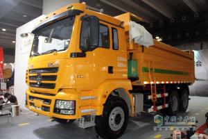 廣州車展；陜汽重卡攜德龍牽引車和智能渣土車亮相