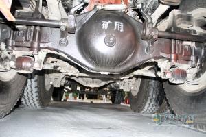 廣州車展；陜汽重卡攜德龍牽引車和智能渣土車亮相