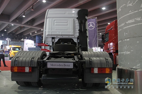 奔馳卡車 Actros 1841低底盤牽引車