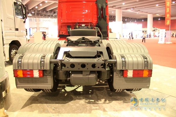 奔馳 Actros重卡 435馬力 6×2 牽引車（黑曜石）(型號2644)