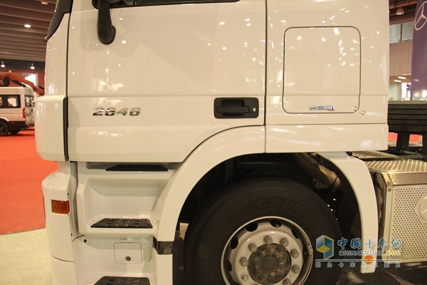 奔馳 Actros重卡 456馬力 6×2 牽引車（車隊(duì)之星）(型號(hào)2646)