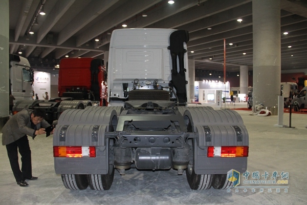 奔馳 Actros重卡 456馬力 6×2 牽引車（車隊(duì)之星）(型號(hào)2646)