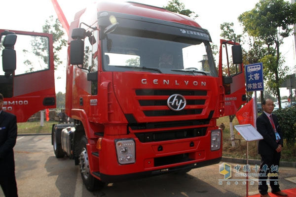 上汽依維柯紅巖 杰獅M100 350馬力 4×2 牽引車