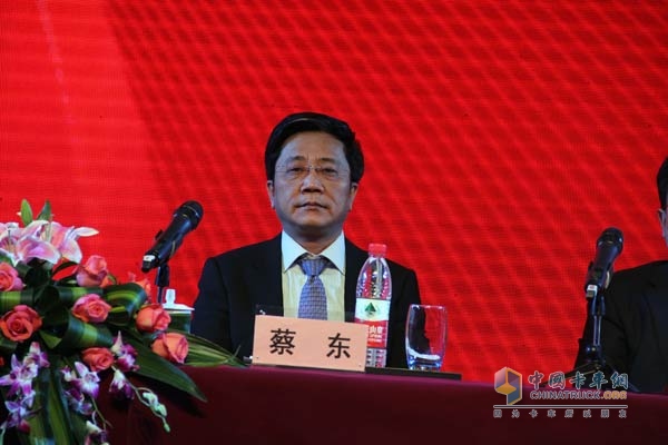 變革創(chuàng)領價值 中國重汽2015年商務年會精彩紛呈