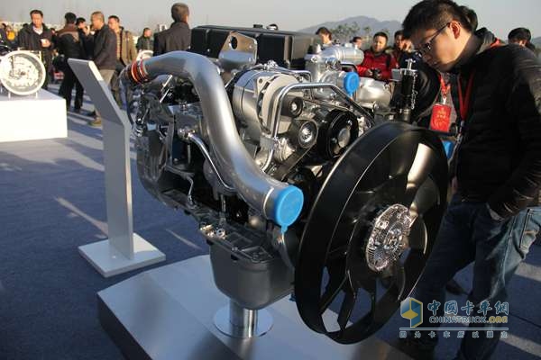 中國重汽 MC13.54-50 540馬力 國五發(fā)動(dòng)機(jī)