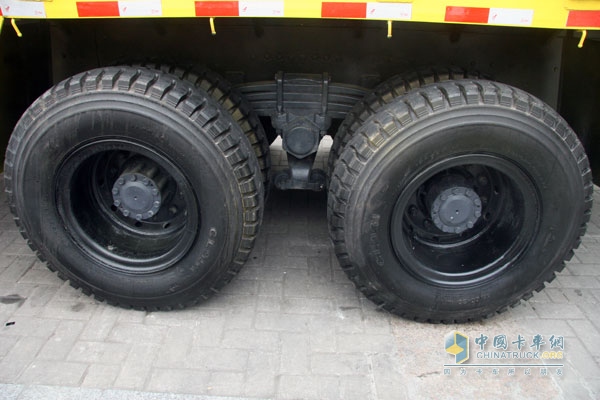 上汽依維柯紅巖杰獅 6×4 290馬力 國Ⅳ隨車起重運輸車
