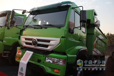 中國(guó)重汽 M5G 340馬力 6X4 新型渣土車