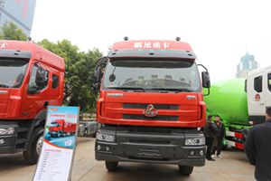 東風(fēng)柳汽 霸龍M53S 玉柴350馬力 國(guó)四 8×4載貨車(chē)