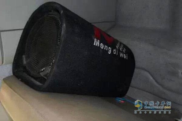 音響、低音炮