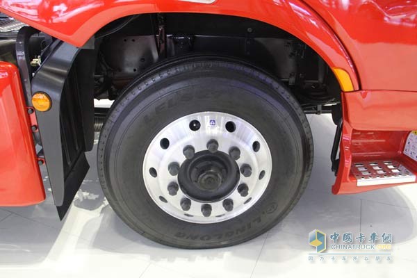 乘龍H7 6*2R 平頭牽引車輪胎
